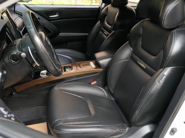 2018年式，100%原鈑件，僅跑5.6萬，AR環景，配備滿滿，SUM+YES雙認證，全台保固，可以全額貸款唷~  第8張相片