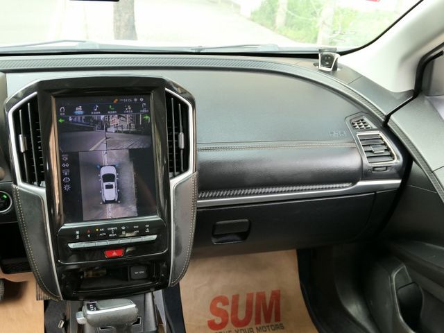 2018年式，100%原鈑件，僅跑5.6萬，AR環景，配備滿滿，SUM+YES雙認證，全台保固，可以全額貸款唷~  第12張相片