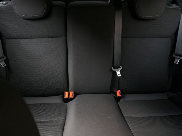 少跑，SUM認證車，售後全台保固，漂亮好車，可以全額貸款唷~  第9張相片