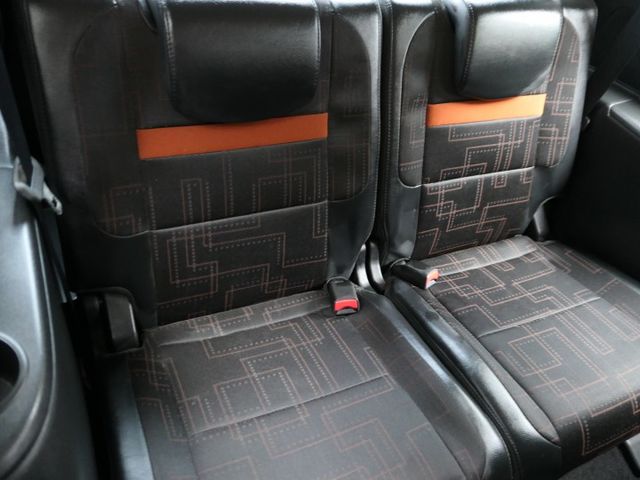 1年僅跑9千公里，已裝安卓機，SUM認證車，後排有冷氣全車強冷，阿伯開的車，可以全額貸款唷~  第10張相片