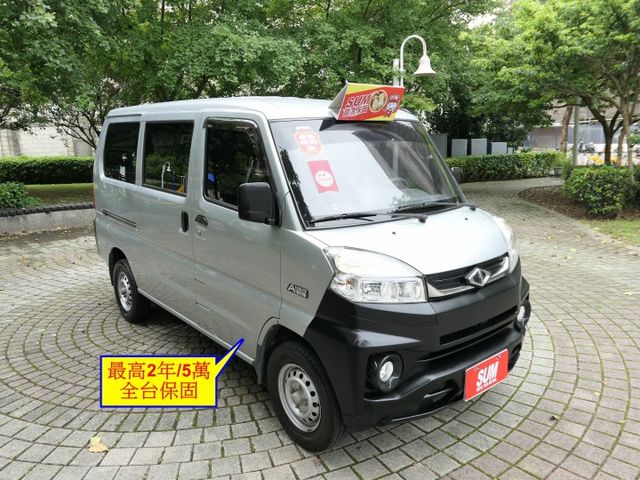 5人座，原廠保養，品質第一，SUM+YES雙認證，最高2年/5萬全台保固，CP值超高，可以全額貸款唷~  第2張相片