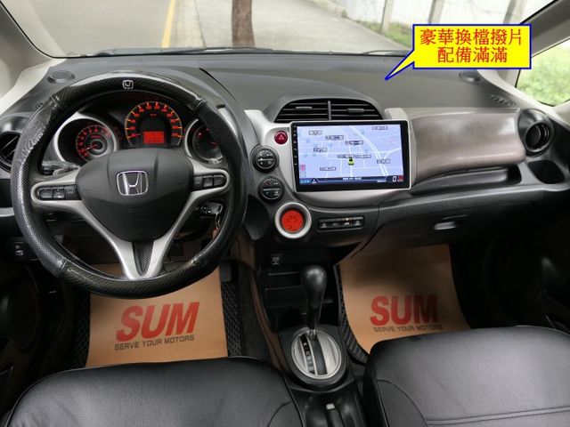 豪華換檔撥片，已裝安卓機，配備滿滿，SUM+YES雙認證，全台保固，少跑，車主很顧車，可全額貸款唷~  第10張相片