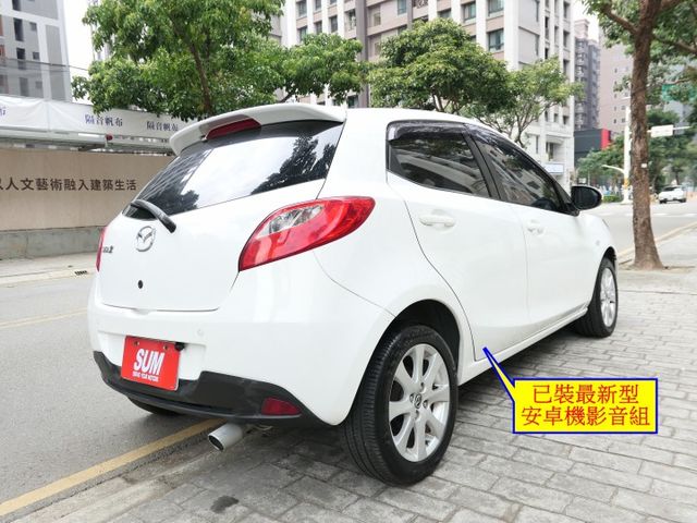 100%原鈑件，已裝安卓機，SUM+YES雙認證，少跑，女用車好美，可以全額貸款唷~  第3張相片