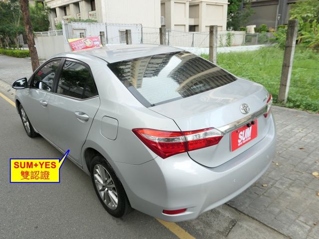 100%原鈑件，1年僅跑1.4萬公里，SUM+YES雙認證，全台保固，漂亮好車，可全額貸款唷~  第4張相片