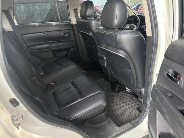 奧蘭德 時尚配備 IKEY/定速/快控 無待修 免頭款0元交車 三間實體店面~買車有保障  第15張相片