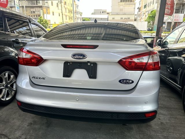 時尚經典型 另附衛星導航+數位電視+抬頭顯示+倒車顯影 超優配備 誠可議 歡迎電洽  第5張相片