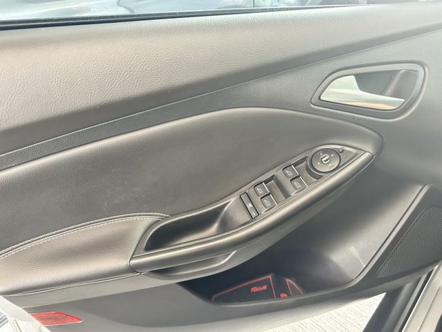 時尚經典型 另附衛星導航+數位電視+抬頭顯示+倒車顯影 超優配備 誠可議 歡迎電洽  第10張相片