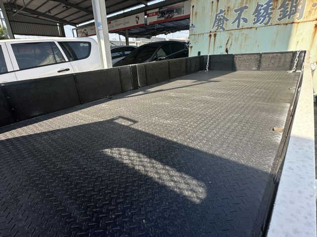 HINO 自排7.4噸大貨車 16尺長附花板 視野輔助 實跑9萬 無待修 可加裝尾門/帆布 預約可優惠  第5張相片