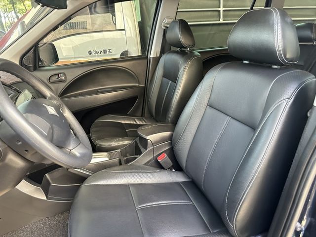 Zinger客貨2用 後座出風口.倒車顯影.行車記錄.安卓機 跑少車況佳 預約享折扣 可全貸可分期  第8張相片