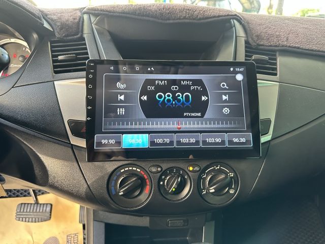 Zinger客貨2用 後座出風口.倒車顯影.行車記錄.安卓機 跑少車況佳 預約享折扣 可全貸可分期  第9張相片