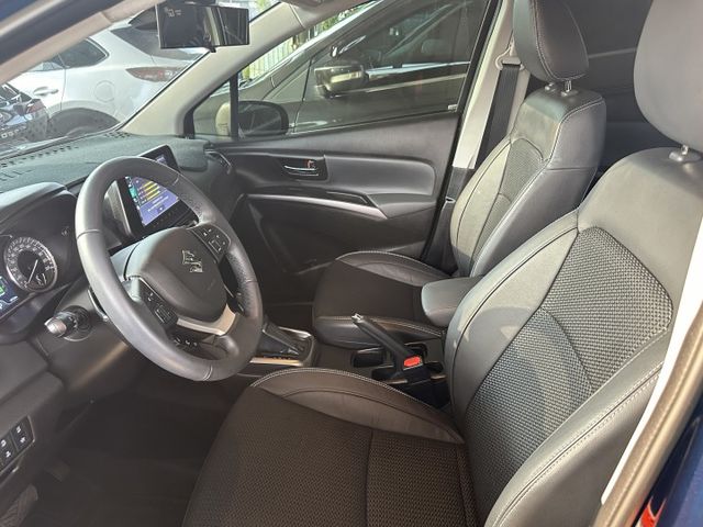 【百台車輛】【價錢可談】油電小車 原廠保固渦輪引擎 省油好停車7氣囊 ikey 車偏 環景 行駛中里程緩緩上升中  第6張相片