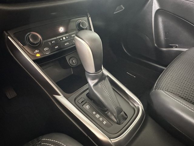 【百台車輛】【價錢可談】油電小車 原廠保固渦輪引擎 省油好停車7氣囊 ikey 車偏 環景 行駛中里程緩緩上升中  第9張相片