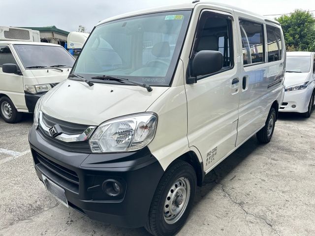 2人貨車版實用好開 稅金省無待修 內外裝保養極佳 優惠電洽0906-000866  第1張相片