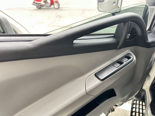 「自排」堅達 實跑六千 更重5噸 可全貸分期 優惠專線0906-000866  第8張相片