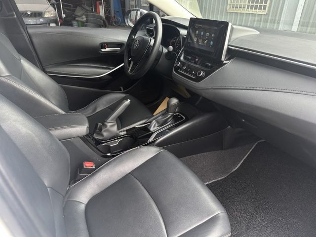 僅跑7萬5 9安、ikey、acc、跟車、胎壓~全車漂亮 優惠專線0906-00086  第17張相片