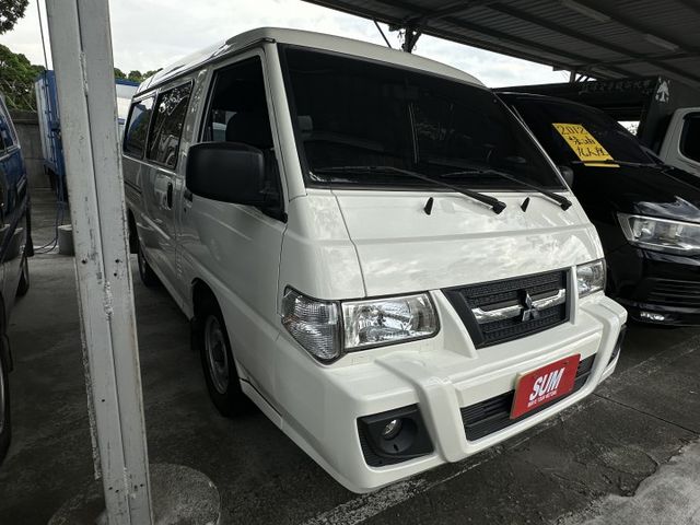 2人座 雙滑門後座出風口後座寬敞載貨空間 優惠專線0906-000866  第3張相片