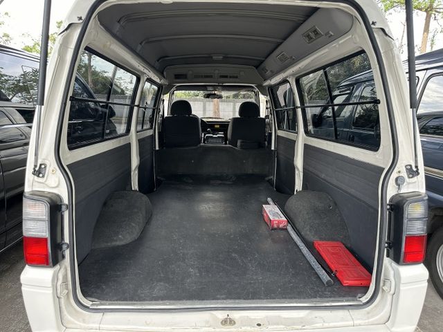 2人座 雙滑門後座出風口後座寬敞載貨空間 優惠專線0906-000866  第7張相片