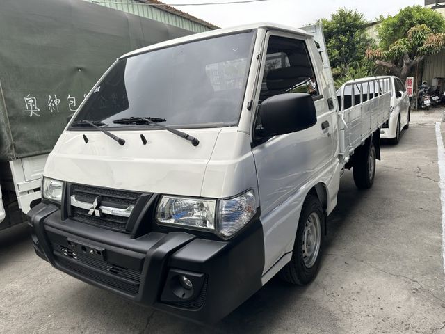 實跑5.6萬 跑少冷氣涼 可加裝尾門帆布 優惠專線0906-000866  第1張相片