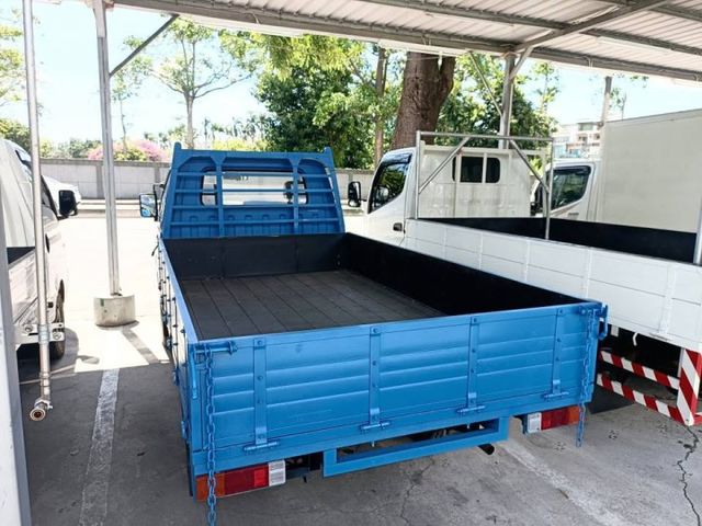 超美貨車便宜售「一年跑不到2萬公里」保養得宜 優惠專線0906-000866  第2張相片