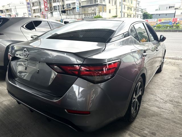 【百台車輛】【價錢可談】僅跑1萬8 原版件 原廠保固 6安 .ikey.環景.ACC.盲點 0906-000866鍾先生  第4張相片