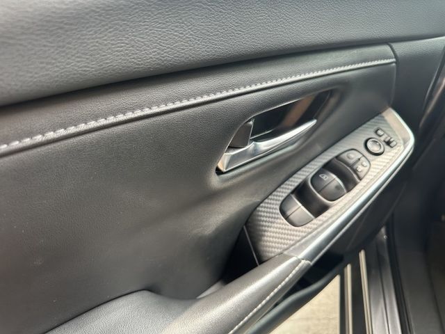 【百台車輛】【價錢可談】僅跑1萬8 原版件 原廠保固 6安 .ikey.環景.ACC.盲點 0906-000866鍾先生  第14張相片