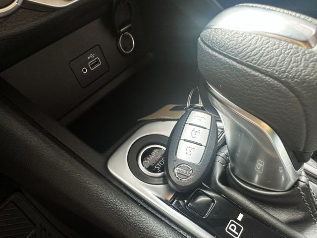 【百台車輛】【價錢可談】僅跑1萬8 原版件 原廠保固 6安 .ikey.環景.ACC.盲點 0906-000866鍾先生  第20張相片