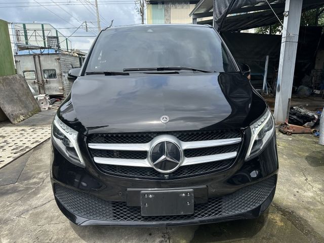 【百台車輛】【價錢可談】總代理 V220d 7人 環景/電尾門/雙邊電動滑門/360度環景0906-000866  第2張相片