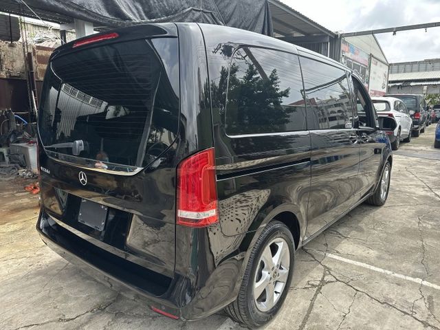 【百台車輛】【價錢可談】總代理 V220d 7人 環景/電尾門/雙邊電動滑門/360度環景0906-000866  第4張相片