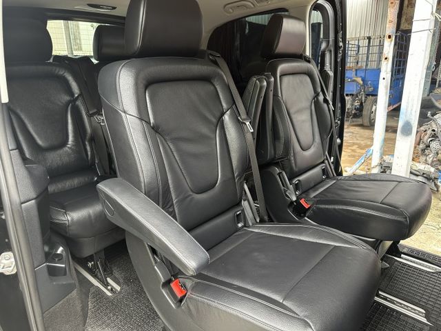 【百台車輛】【價錢可談】總代理 V220d 7人 環景/電尾門/雙邊電動滑門/360度環景0906-000866  第12張相片