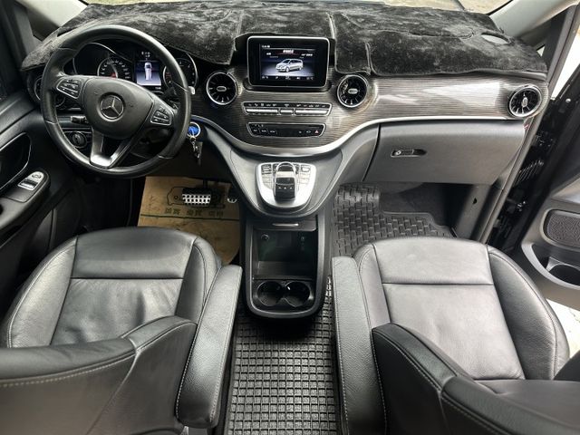 【百台車輛】【價錢可談】總代理 V220d 7人 環景/電尾門/雙邊電動滑門/360度環景0906-000866  第13張相片