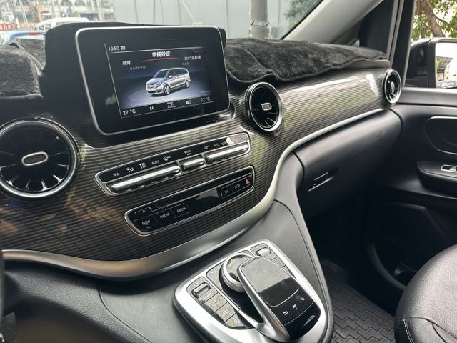 【百台車輛】【價錢可談】總代理 V220d 7人 環景/電尾門/雙邊電動滑門/360度環景0906-000866  第20張相片
