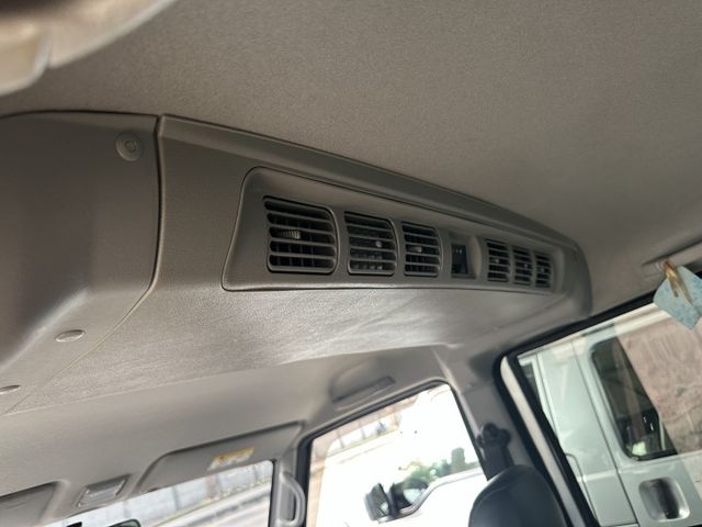 【百台車輛】【價錢可談】【自排】5人客貨 僅跑9萬 可認證 無待修可直接賺錢 0906-000866  第16張相片