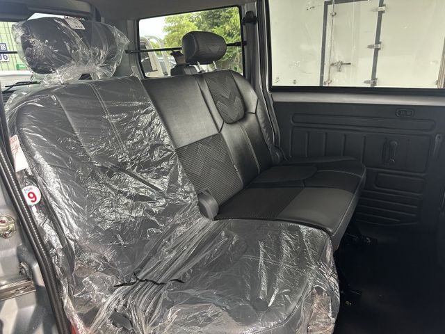 【百台車輛】【價錢可談】【自排】5人客貨 僅跑9萬 可認證 無待修可直接賺錢 0906-000866  第17張相片