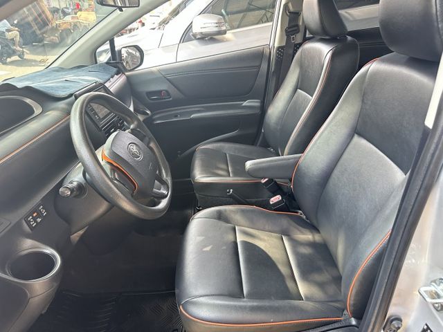 僅跑3萬8 7人座 電動雙滑門 IKEY 摸門 定速 一手車 原版件 可認證可貸款 歡迎電洽  第9張相片