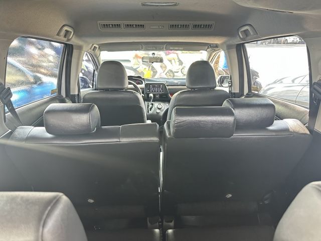 僅跑3萬8 7人座 電動雙滑門 IKEY 摸門 定速 一手車 原版件 可認證可貸款 歡迎電洽  第11張相片
