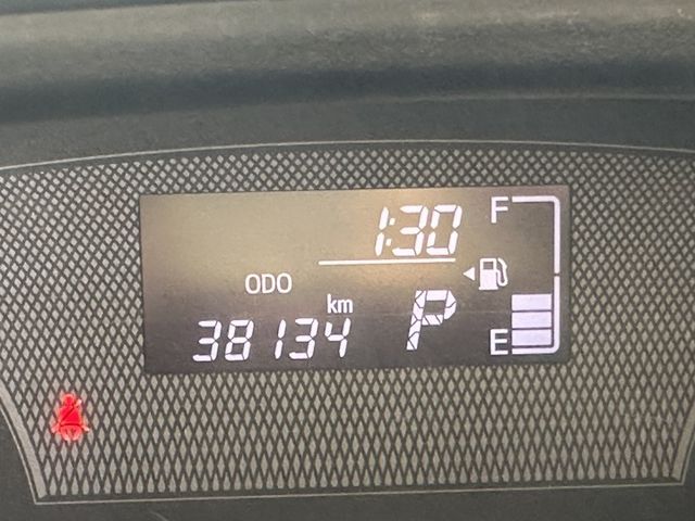 僅跑3萬8 7人座 電動雙滑門 IKEY 摸門 定速 一手車 原版件 可認證可貸款 歡迎電洽  第16張相片