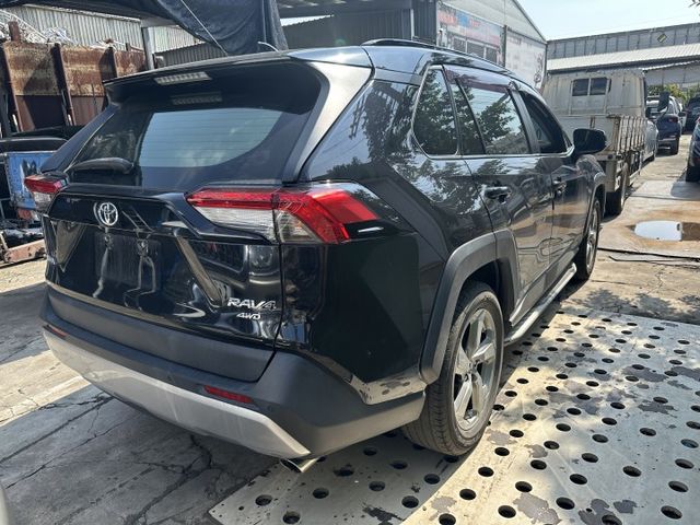 【百台車輛】【價錢可談】RAV4 4WD 僅跑6萬  車況極佳 頂級配備 省油有力 無待修0906-000-866  第3張相片