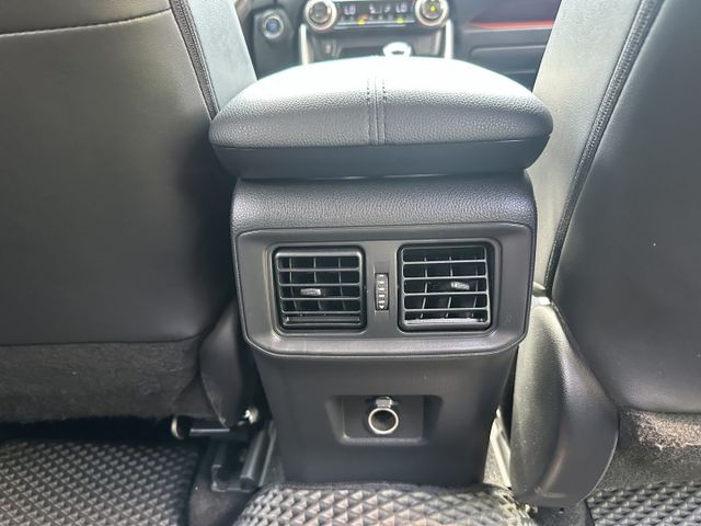 【百台車輛】【價錢可談】RAV4 4WD 僅跑6萬  車況極佳 頂級配備 省油有力 無待修0906-000-866  第20張相片