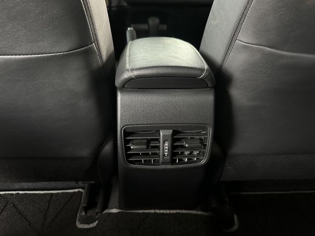 【百台車輛】【價錢可談】僅跑3萬2 可保固 無待修 車況佳 可貸全款 0906-000866  第9張相片