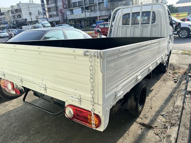 【百台車輛】【價錢可談】【自排】僅跑6萬 車況極佳 可認證 可另加尾門或帆布 0906-000-866  第5張相片