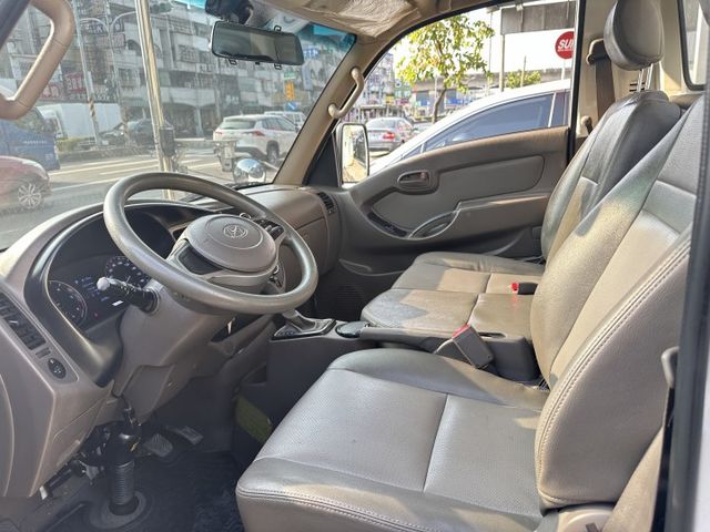 【百台車輛】【價錢可談】【自排】僅跑6萬 車況極佳 可認證 可另加尾門或帆布 0906-000-866  第6張相片