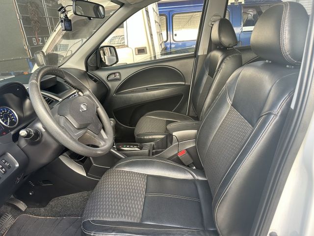 【百台車輛】【價錢可談】【自排】僅跑6萬2 空間大載人載貨皆好 有車頂架 0906-000866  第10張相片