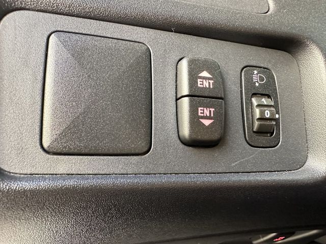 【百台車輛】【價錢可談】【自排】僅跑6萬2 空間大載人載貨皆好 有車頂架 0906-000866  第13張相片