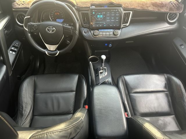 【百台車輛】【價錢可談】RAV4  僅跑11萬 車況佳 無待修 超優代步車 可認證 可分期 定速/快控/天窗  第7張相片