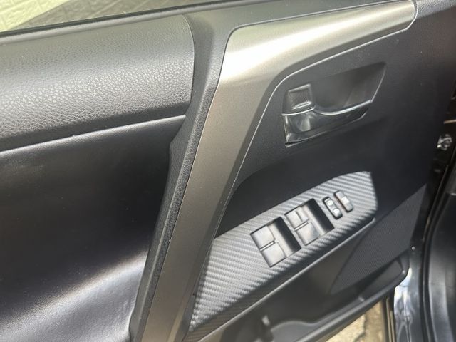 【百台車輛】【價錢可談】RAV4  僅跑11萬 車況佳 無待修 超優代步車 可認證 可分期 定速/快控/天窗  第10張相片