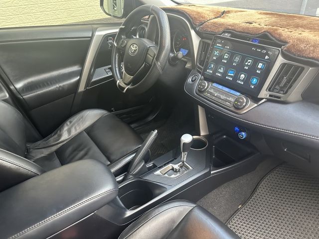 【百台車輛】【價錢可談】RAV4  僅跑11萬 車況佳 無待修 超優代步車 可認證 可分期 定速/快控/天窗  第18張相片
