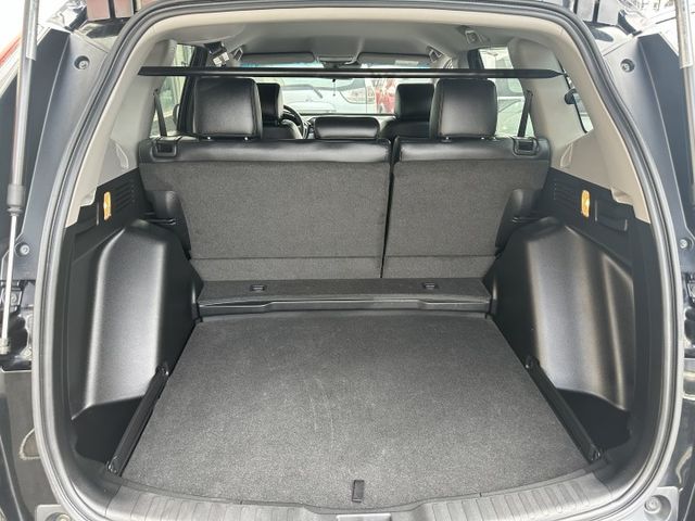 【百台車輛】【價錢可CRV -VTI 僅跑4萬多 渦輪引擎.IKEY.ACC .定速.快控 原版件/無待修 可貸款可分期  第6張相片