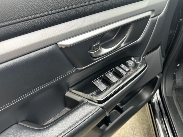 【百台車輛】【價錢可CRV -VTI 僅跑4萬多 渦輪引擎.IKEY.ACC .定速.快控 原版件/無待修 可貸款可分期  第15張相片