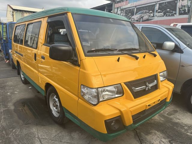 【百台車輛】【價錢可談】【自排】得力卡 8人座 雙滑門 後座出風口 上下車方便 窗戶可開 載人載貨皆方便  第2張相片