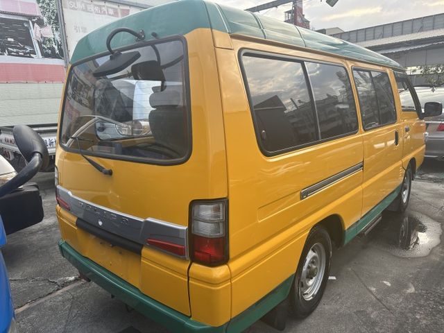 【百台車輛】【價錢可談】【自排】得力卡 8人座 雙滑門 後座出風口 上下車方便 窗戶可開 載人載貨皆方便  第3張相片